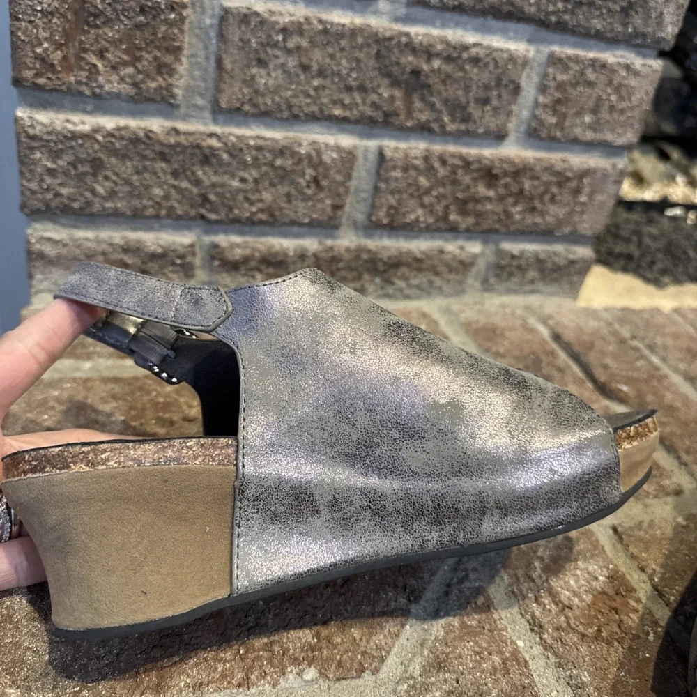 Kids Pierre Dumas Hester Wedge Peep Toe Mettalic Sz 4 Ankle Strap Cork Wedge #33